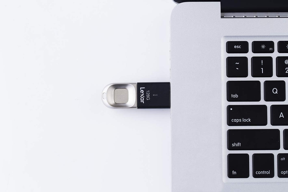 128 GB USB 3.0 Flash Drive, Black/Silver Pack of 2 W6709