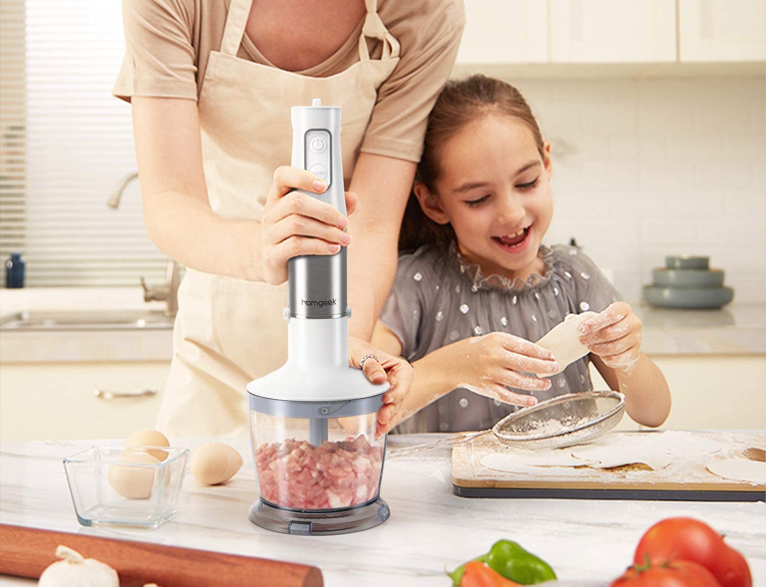 White 6 Speed Immersion Hand Blender with 600Ml Beaker V421699