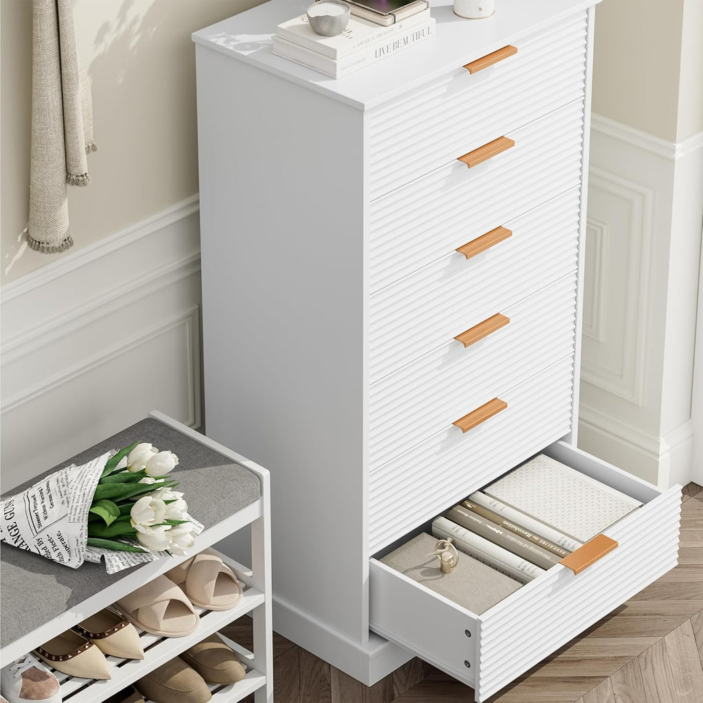 6 Drawer White Dresser C514179