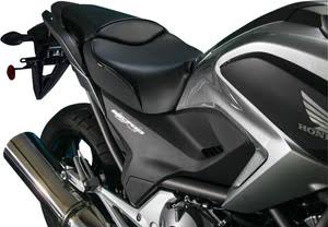 Low-Profile Performance Seats H883198