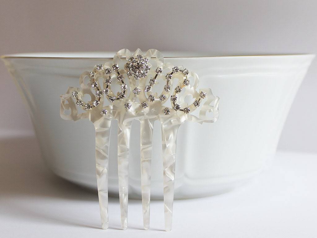 Mother of Pearl Rhinestone Bridal Hair Comb M948096