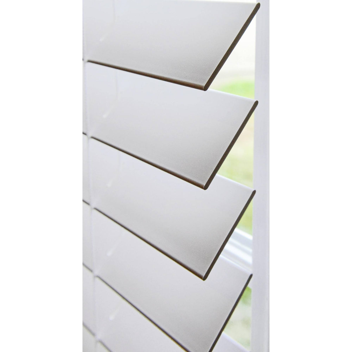 White Faux Wood Cordless Blinds I517