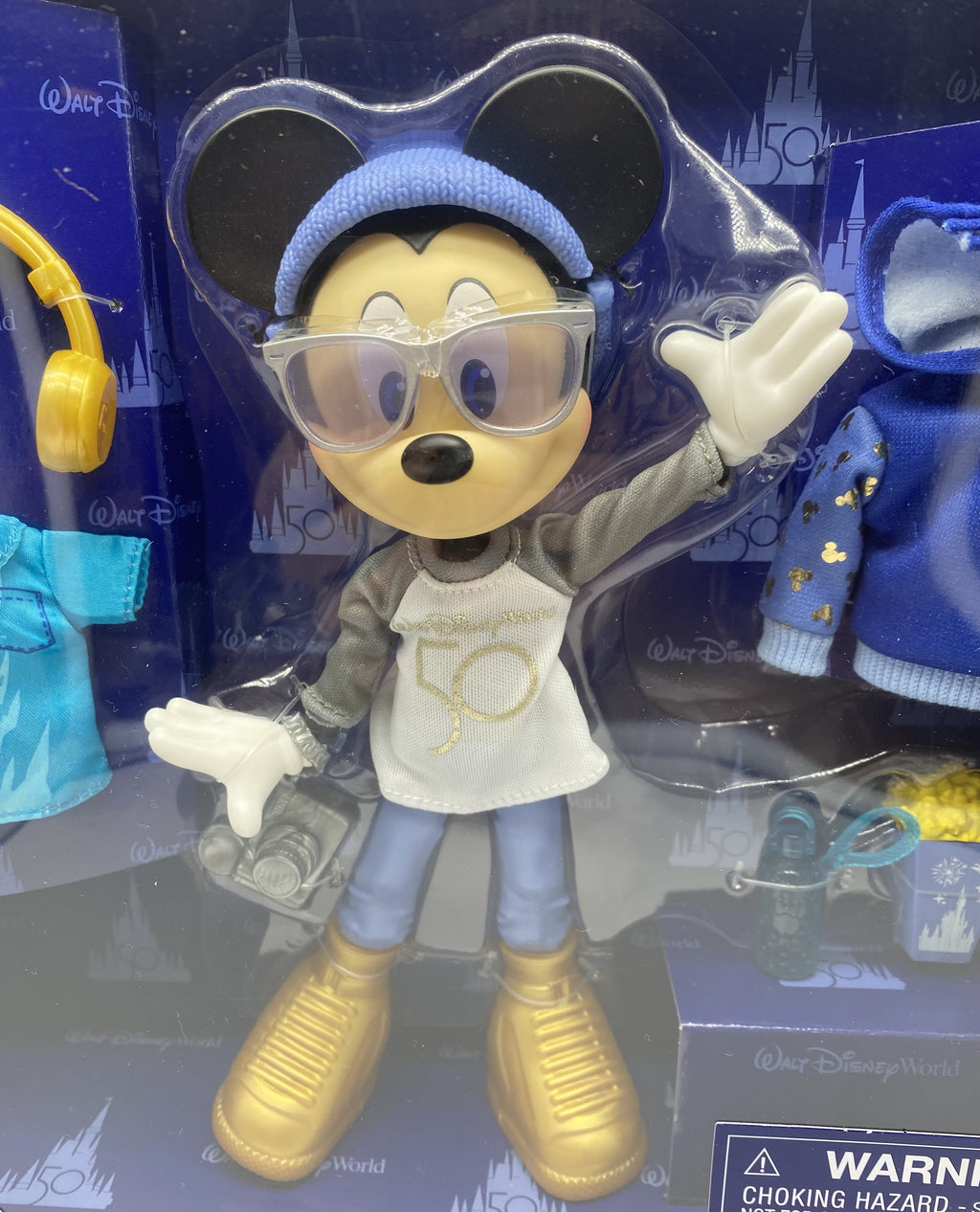 Mickey Mouse Doll & Accessories L368