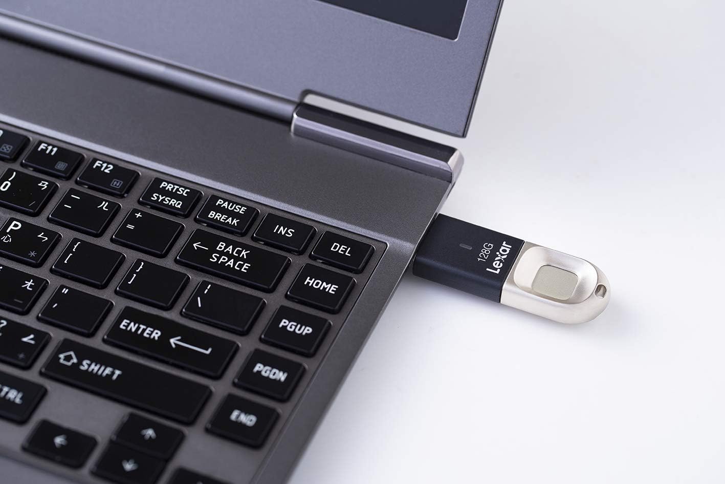 128 GB USB 3.0 Flash Drive, Black/Silver Pack of 2 W6709